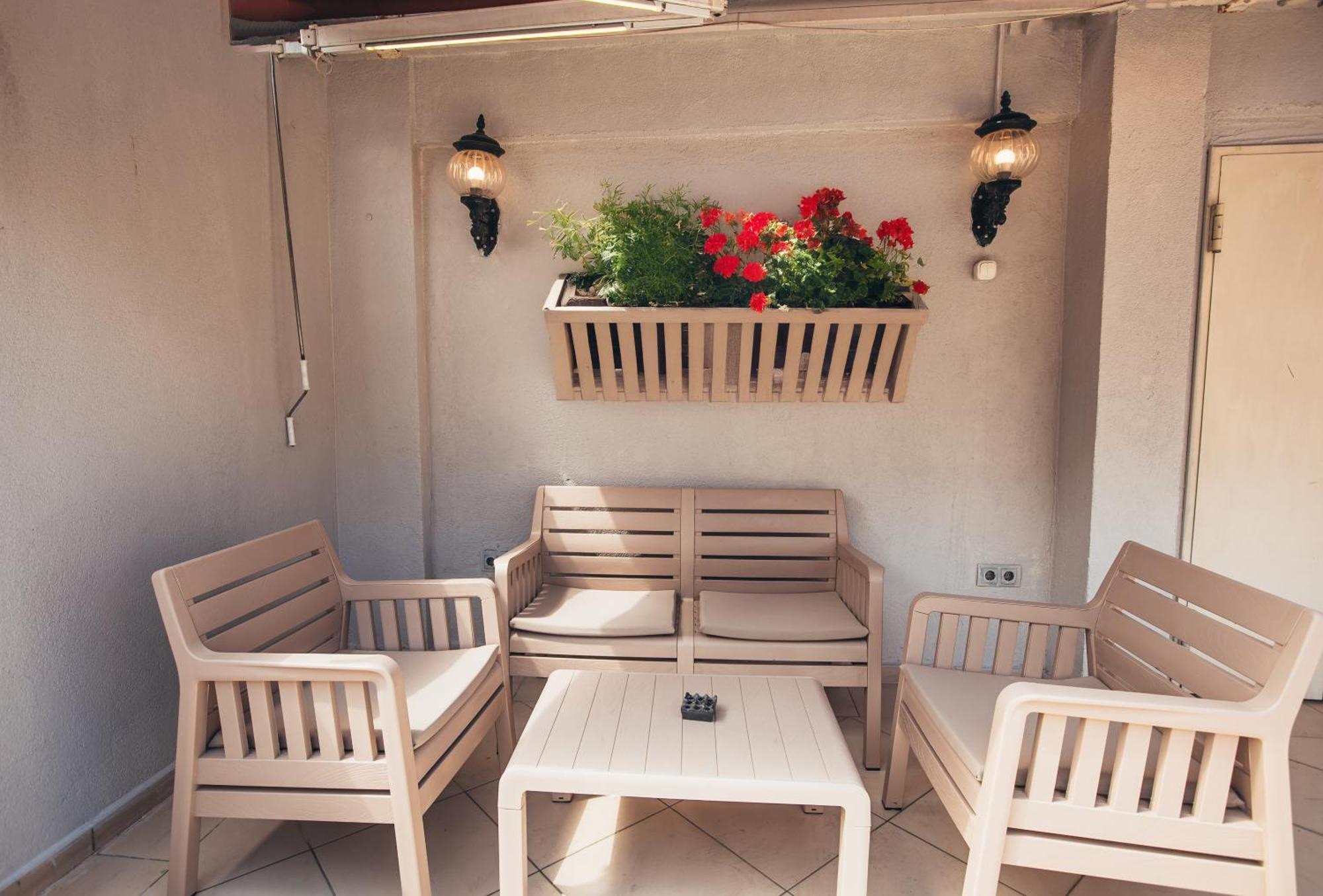 Just Inn Hotel — Photos 1